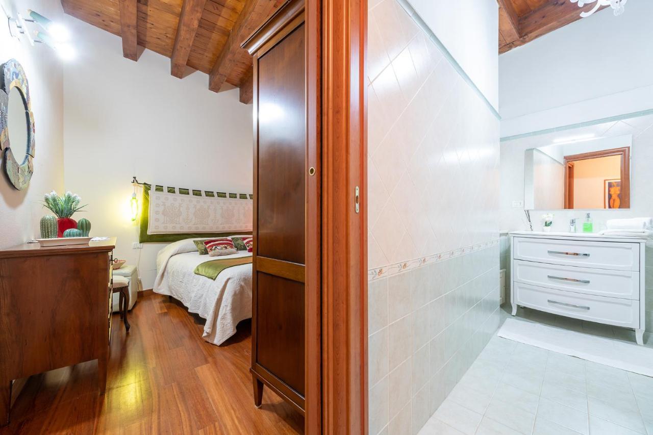 Le Dame Di Castello - Iun Q2444 Lägenhet Cagliari Exteriör bild